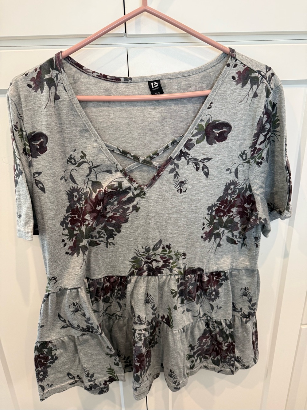 BloomChic Gray Floral Crisscross Peplum Top